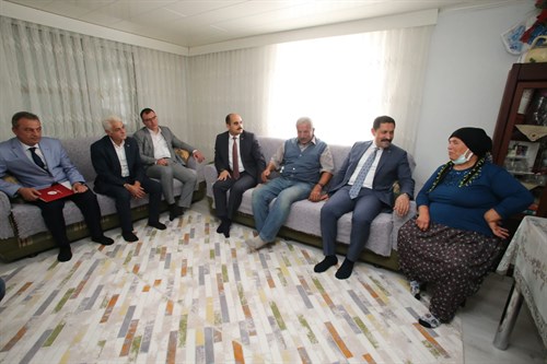Valimiz Sn. Mustafa MASATLI Şehidimiz  Uzman Çavuş Sercan KOÇ'un ailesi ve Ulu Çınarlarımızı Ziyaret etti